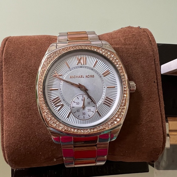 Michael Kors watch - Picture 1 of 2
